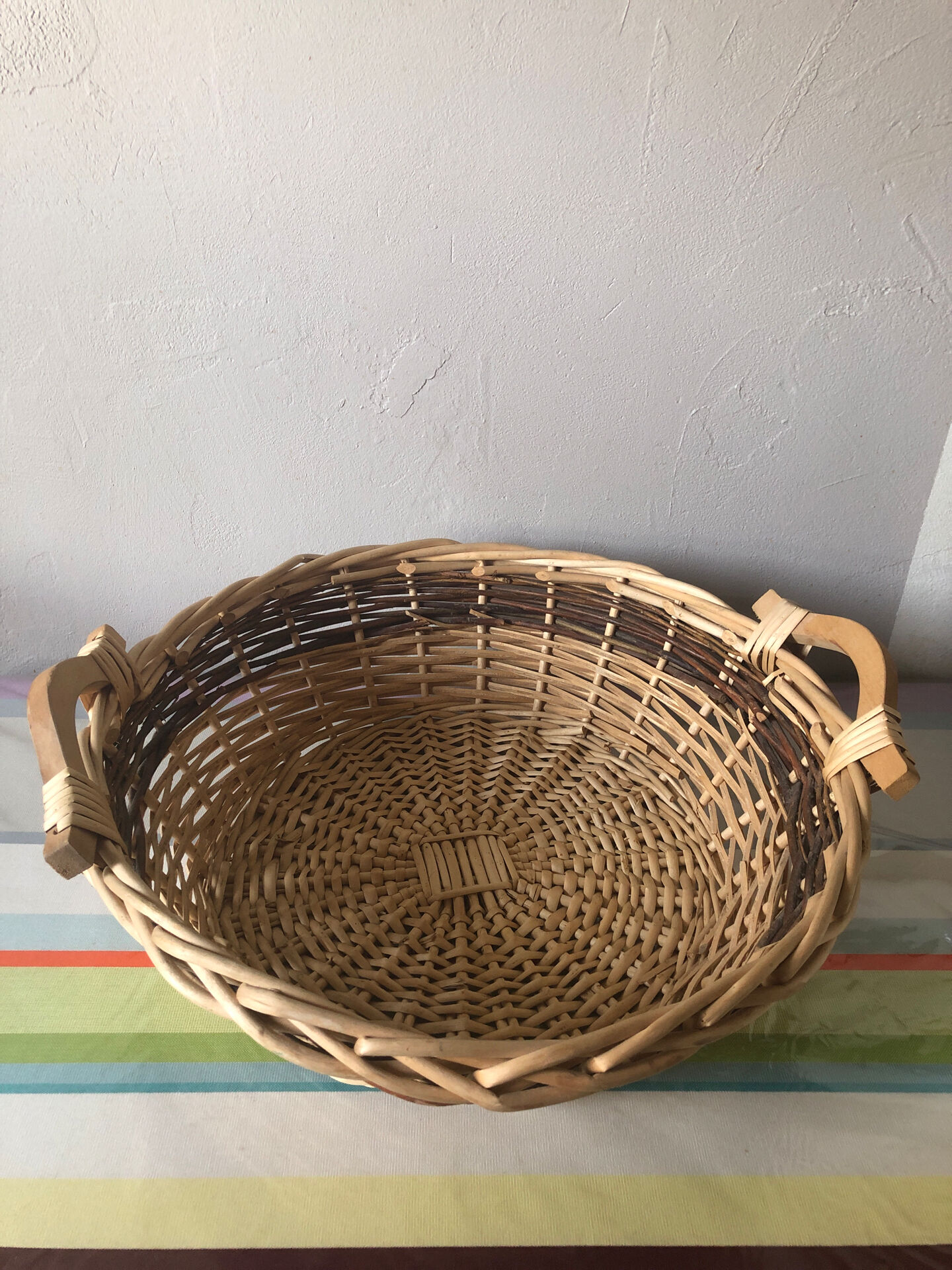 Corbeille en osier vintage
