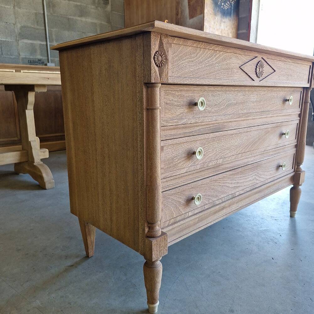 Mahogany chest of drawers – reinterpreted Louis XVI style