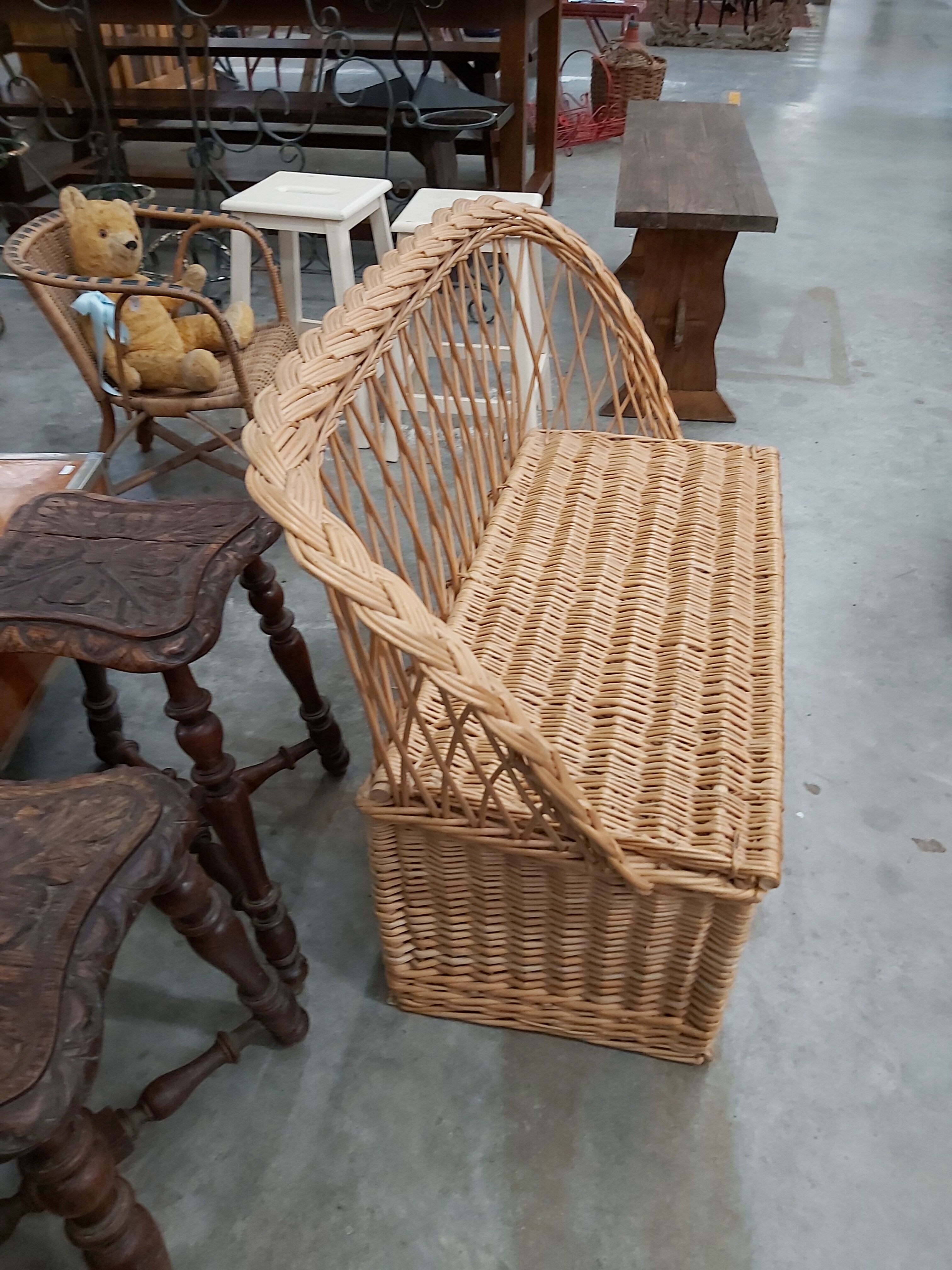 Child chest bench in rattan