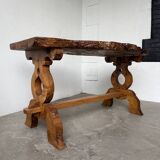 Table artisanale en orme massif, art populaire