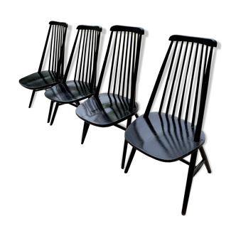 Set of 4 black chairs
