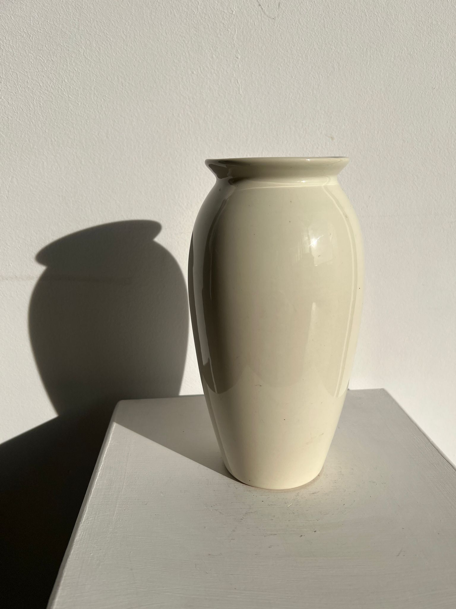 Vase oblong en céramique blanc Habitat vintage