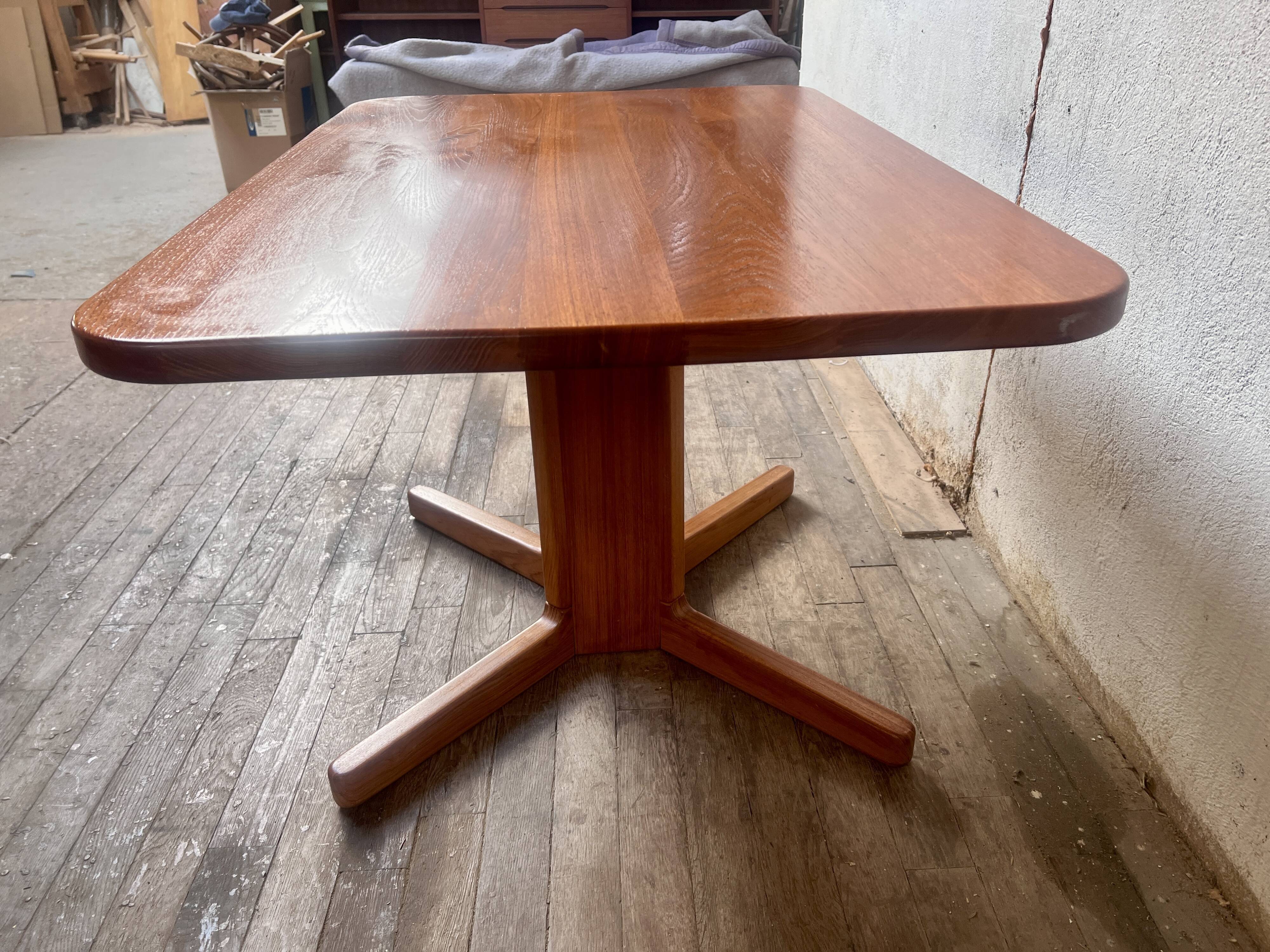 Coffee table raised in Scandinavian teak 1960