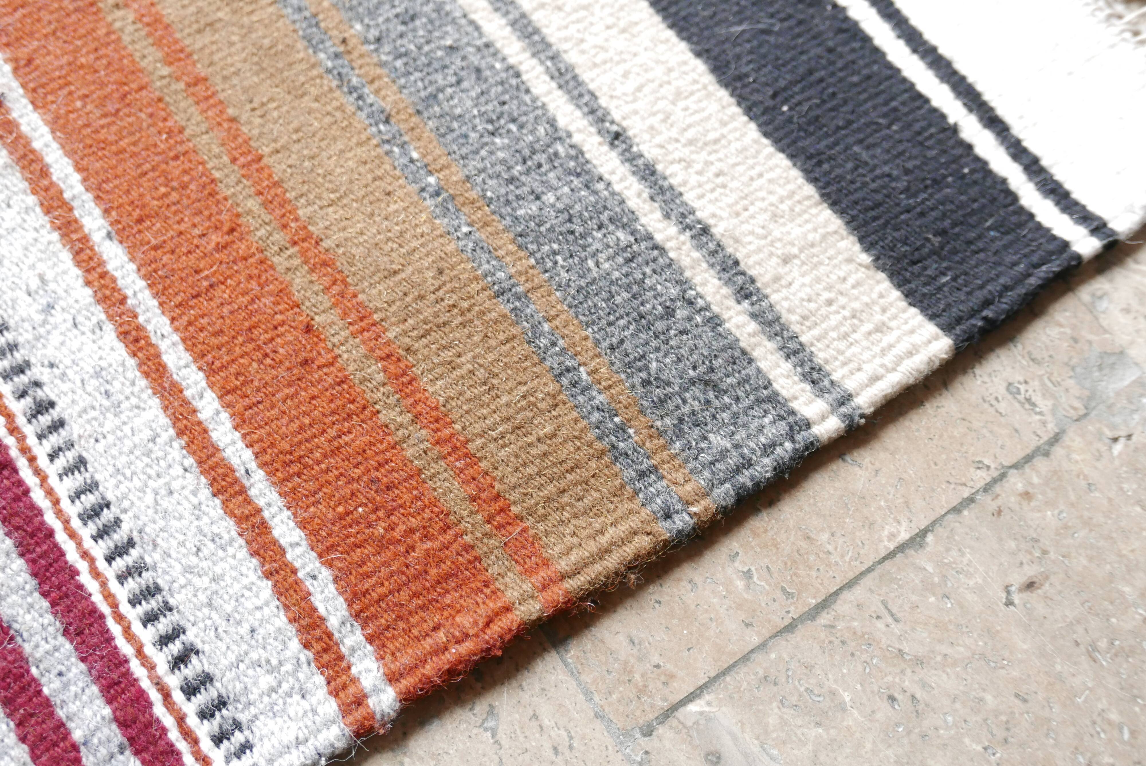 South American folk rug, 1970s - 150 X 69 cm