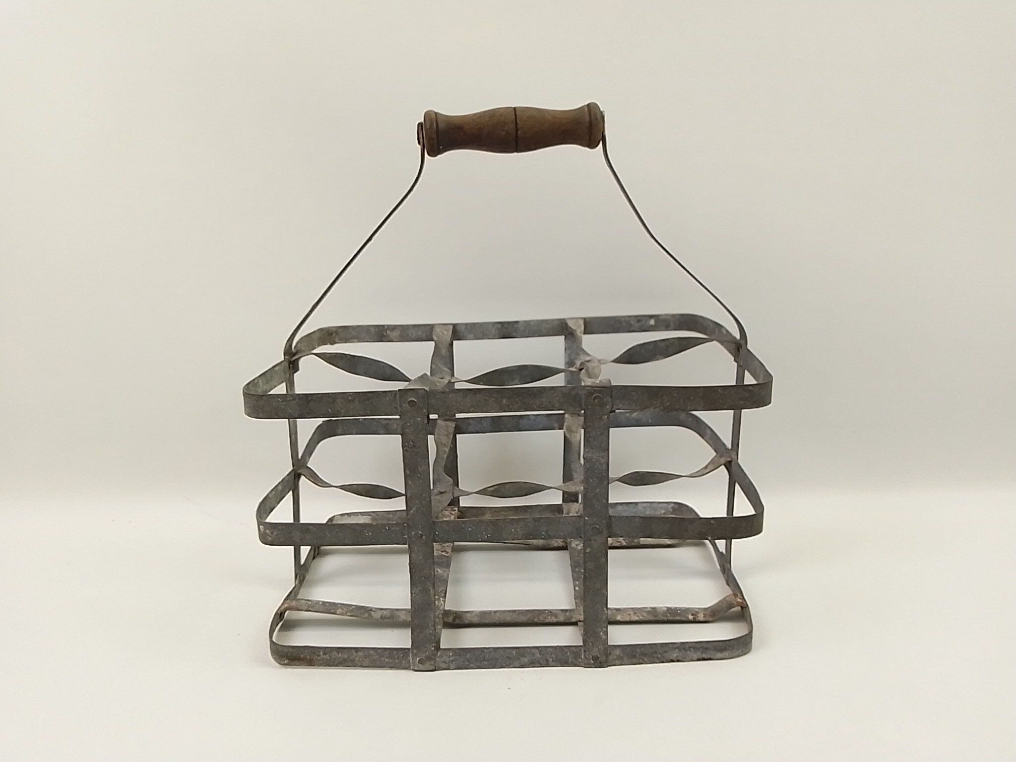 Metal bottle holder 6 old pitches