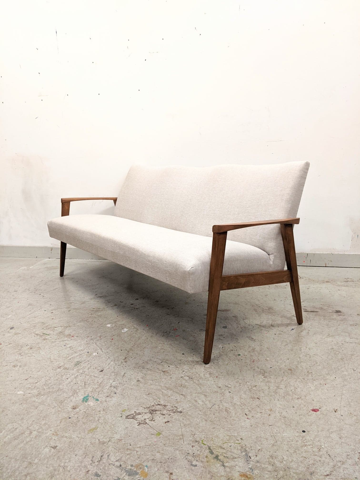 Scandinavian bench