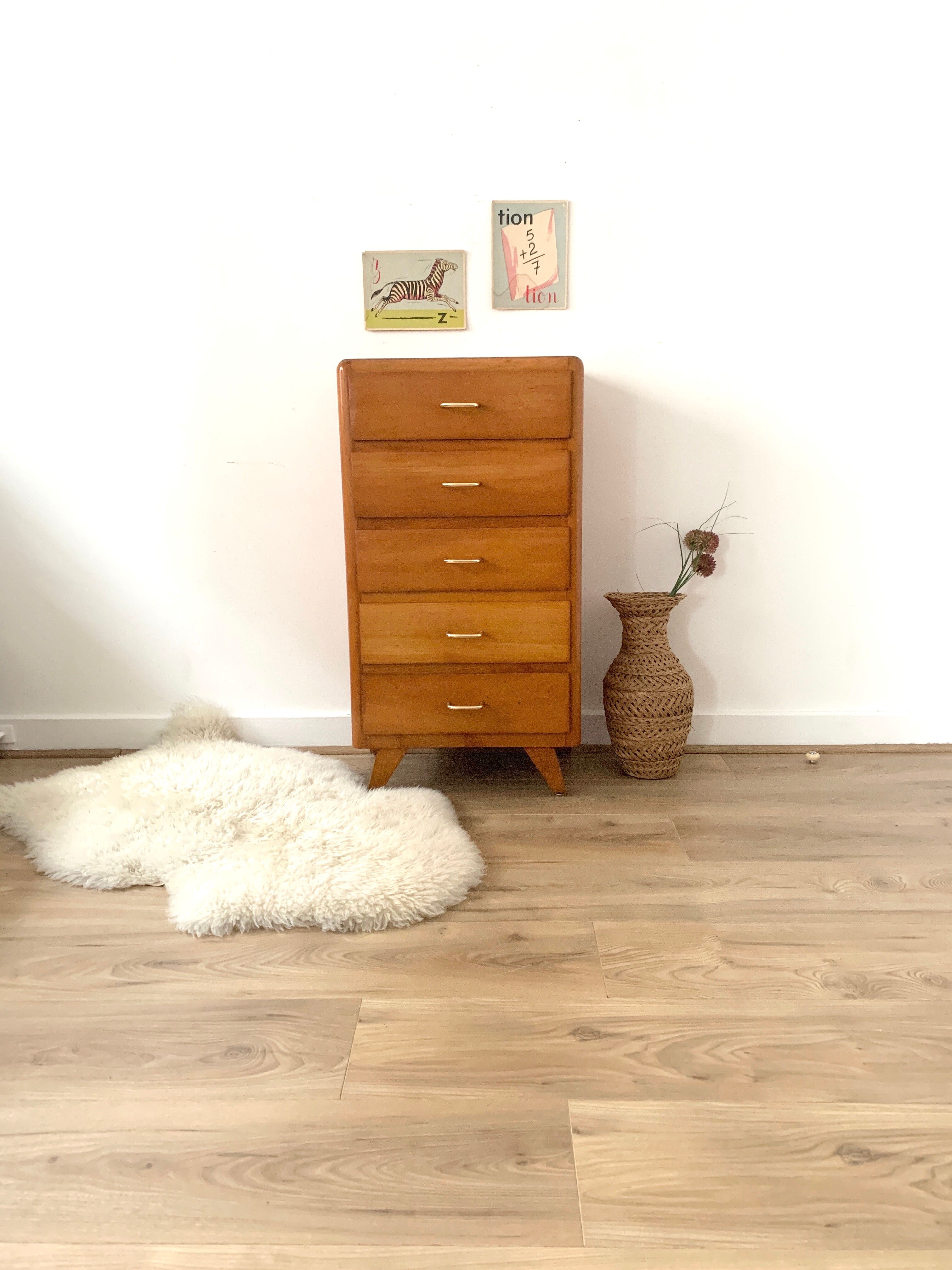 Compass feet dresser, 1968