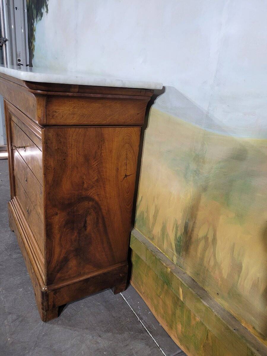 Petite commode époque Louis Philippe en noyer