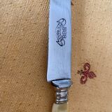 5 dessert knives handle