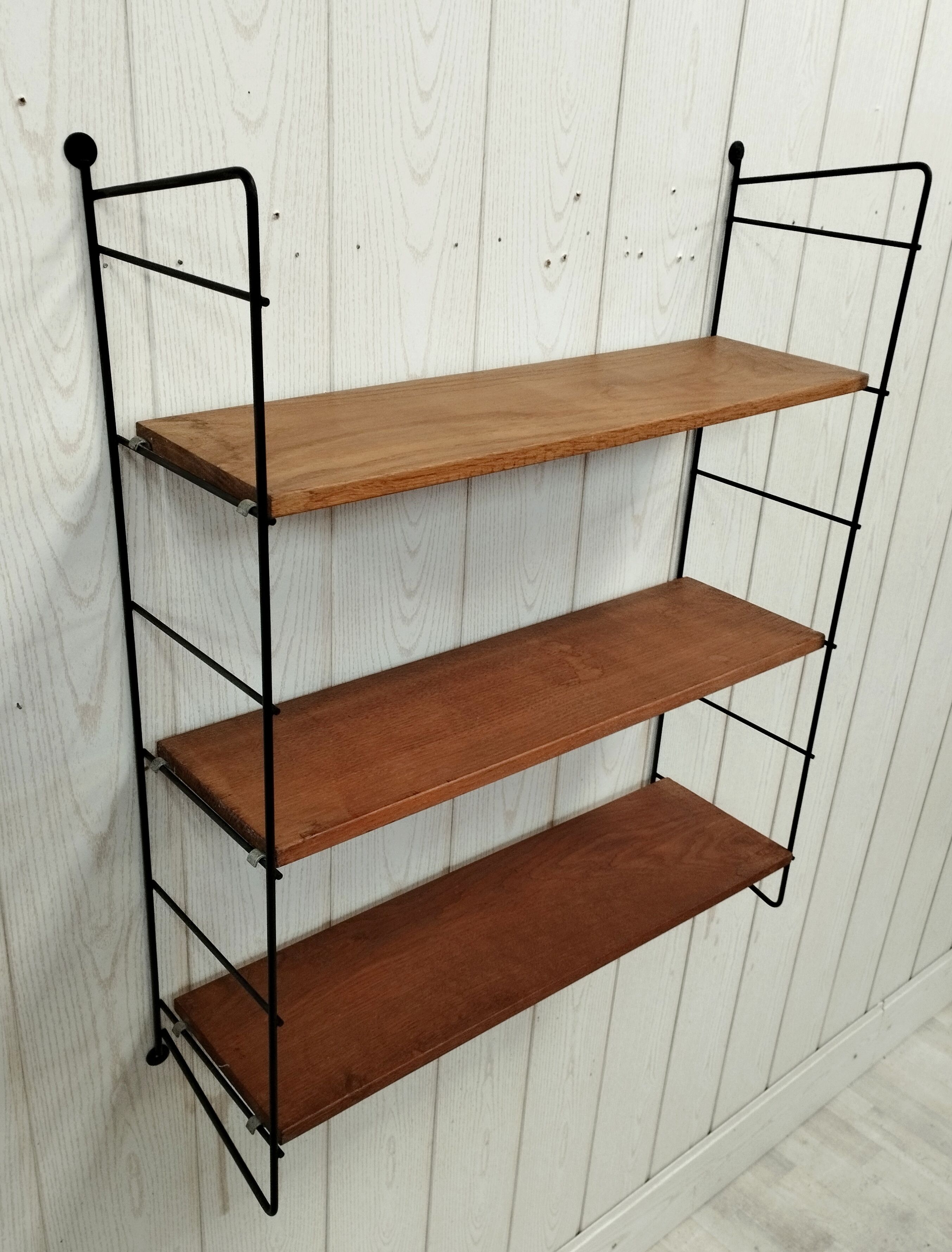 Wall shelf string wood and black metal