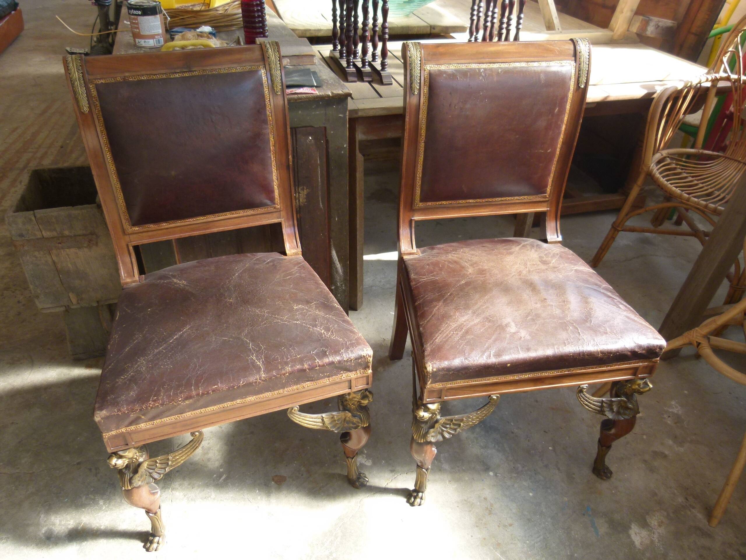 Pair de feuteils en cuir