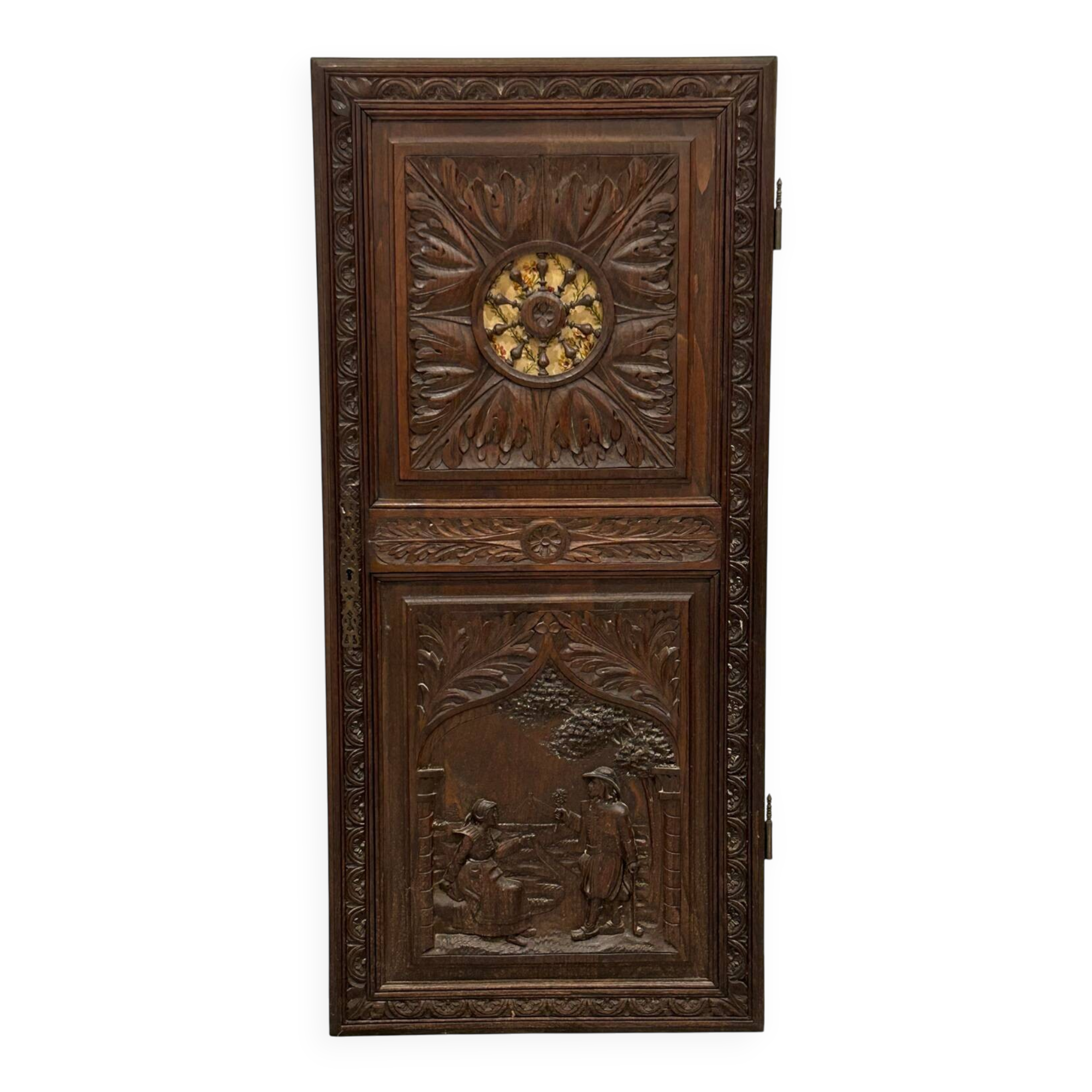 Carved and openwork wardrobe door