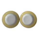 White and pastel yellow Amandinoise plates