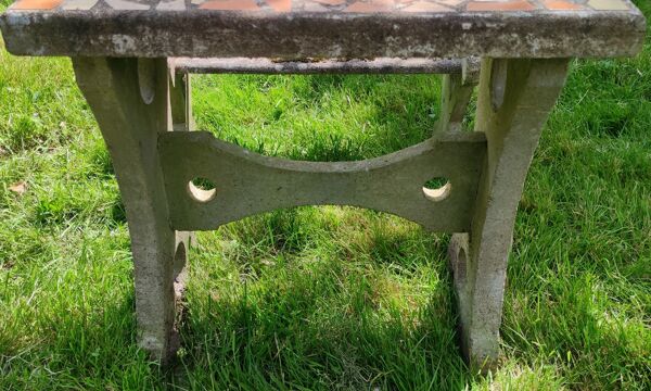 Ancien petit salon de jardin d'enfants