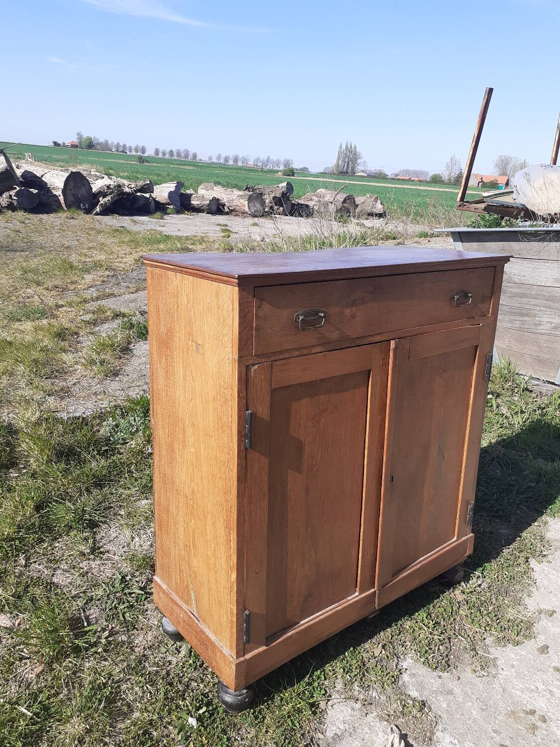 Old buffet