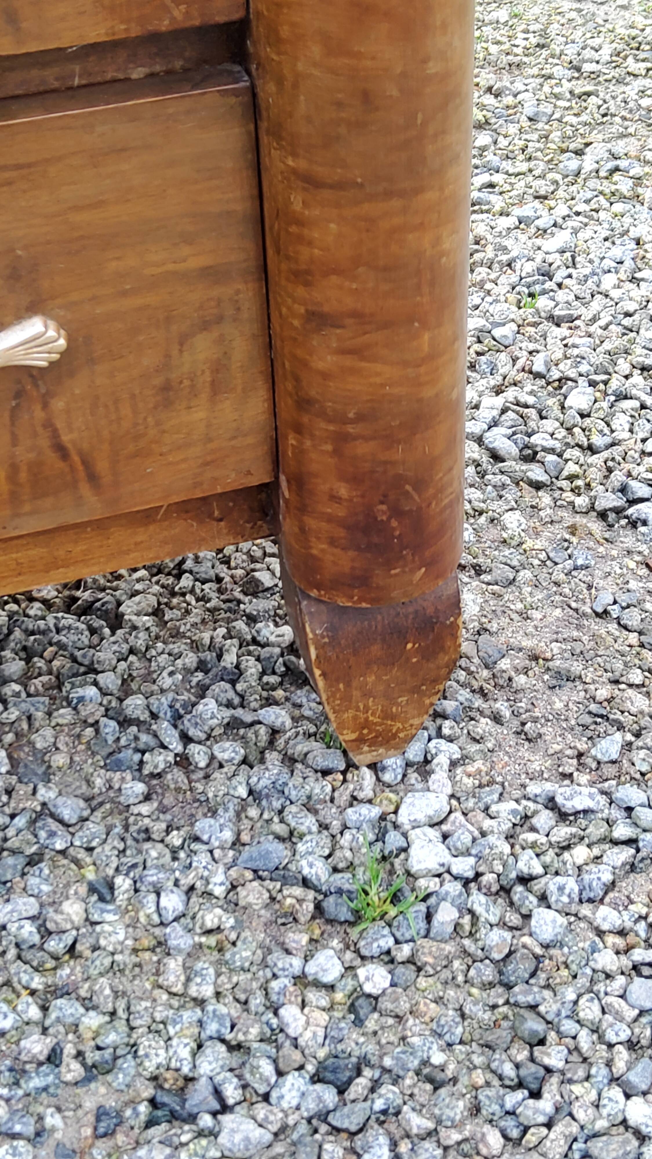 Art Deco chest of drawers from the 30s-40s in walnut 3 drawers