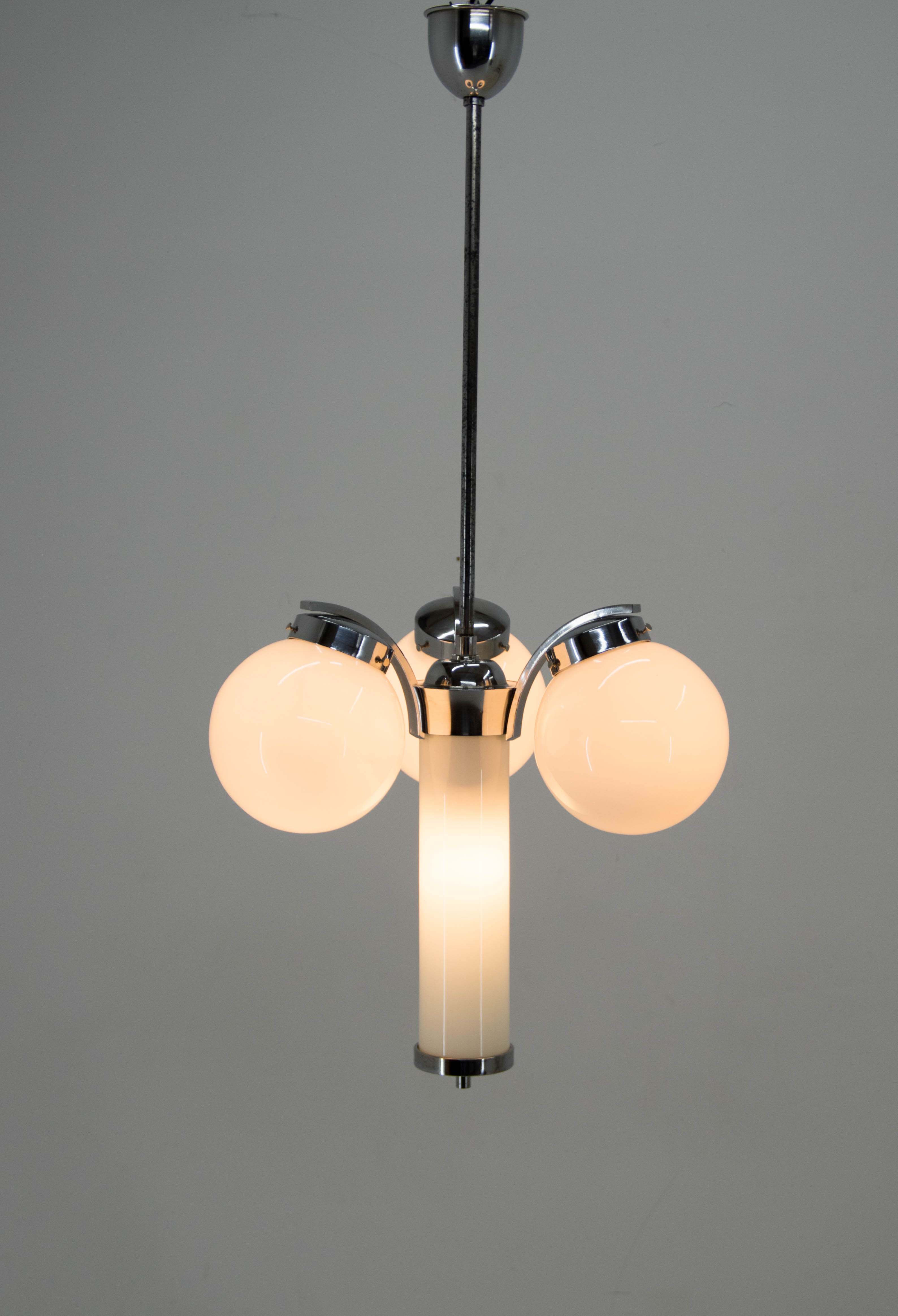 Lustre art déco en chrome et verre, années 1930