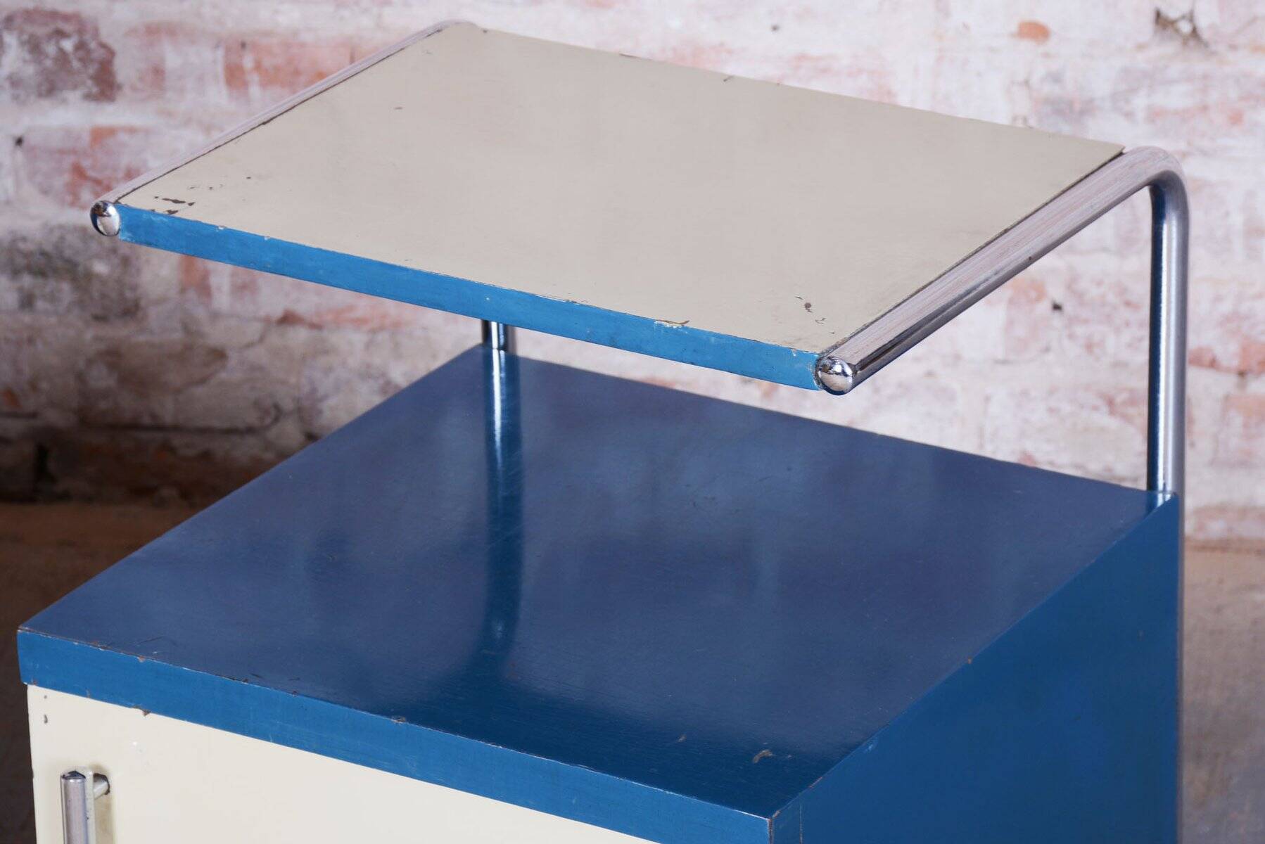 Czech Bauhaus Bedside Tables in Chrome and Lacquered Wood, 1930s, Set of 2