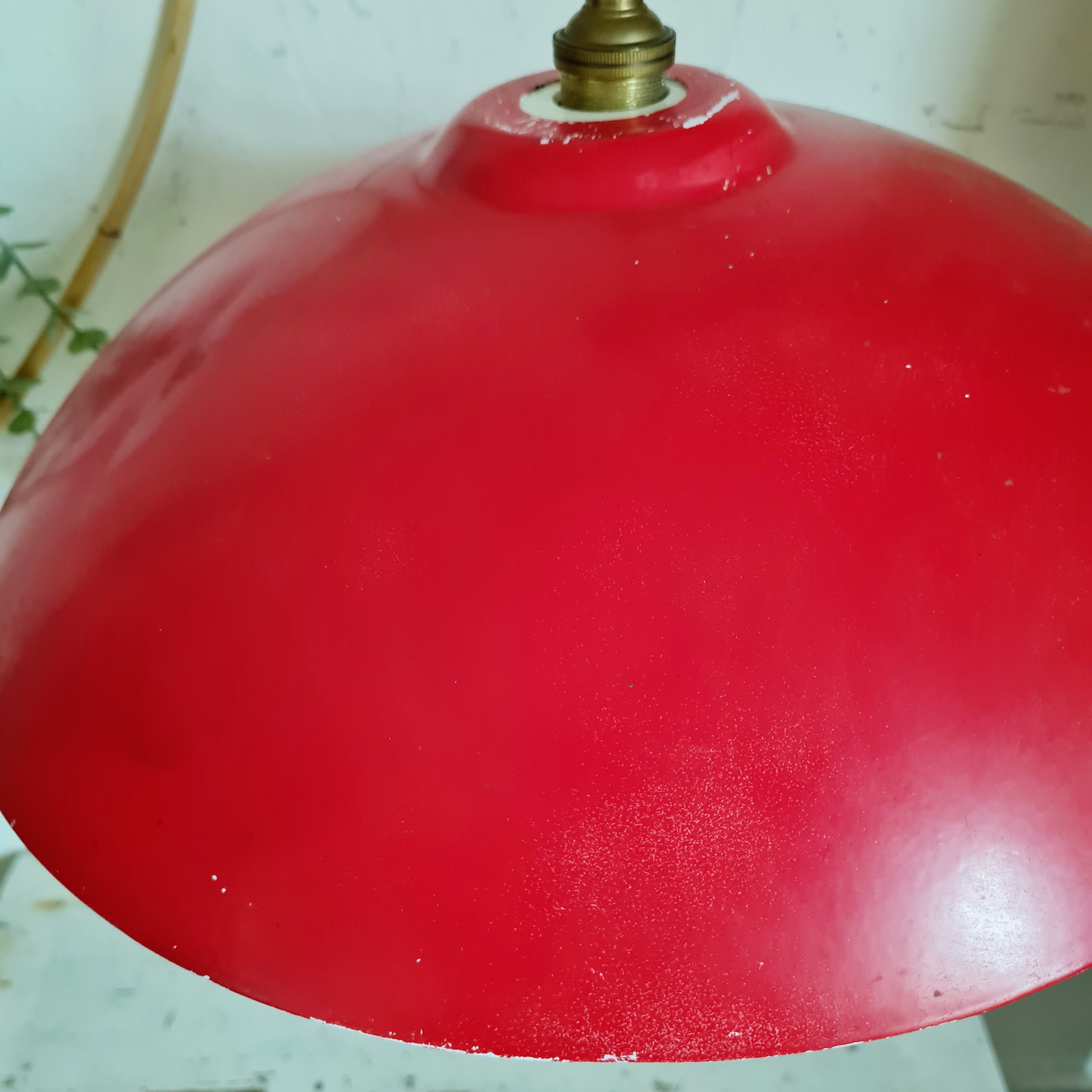 Suspension red cup in old metal 70s