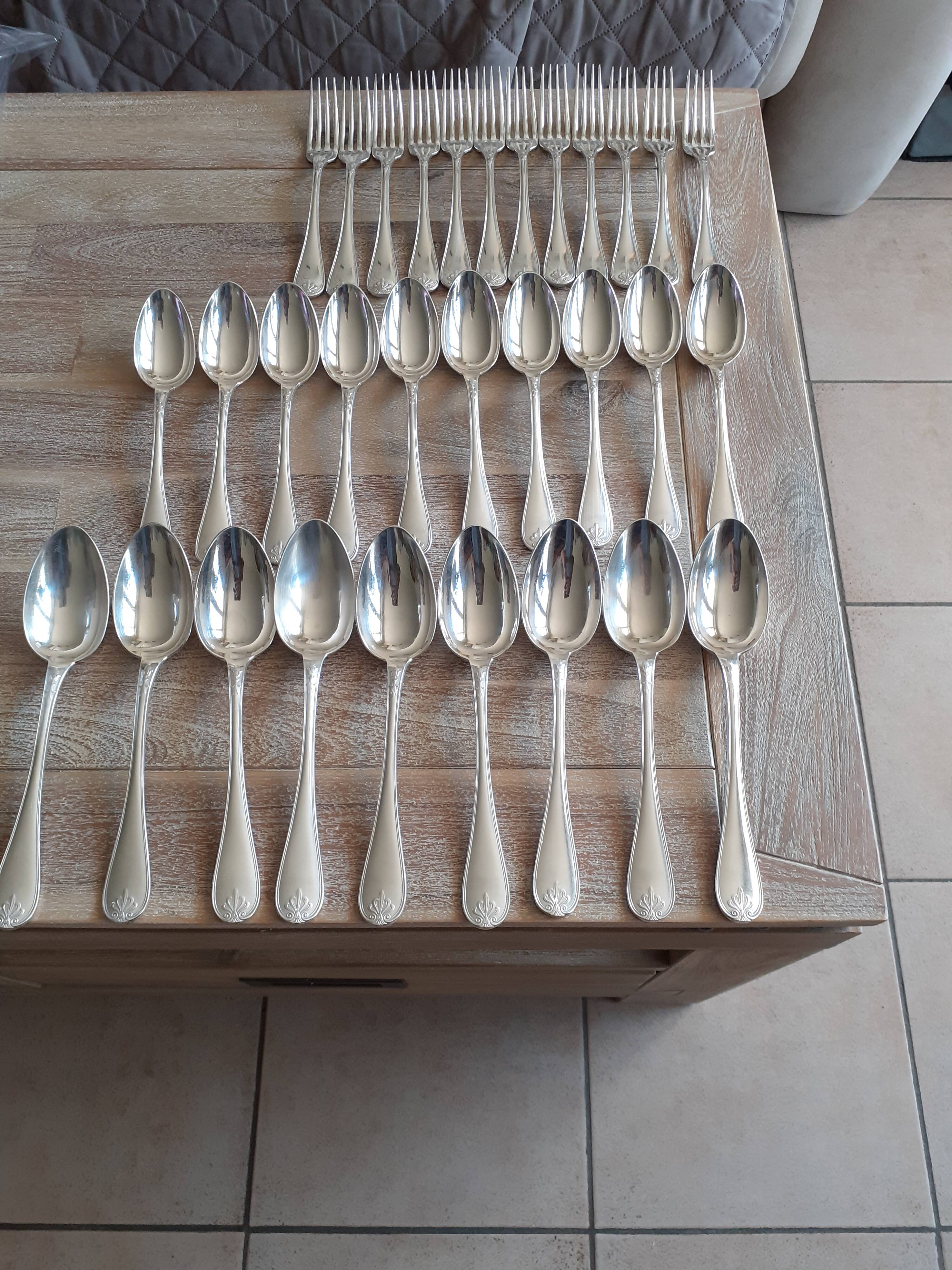 31 Christofle silver metal cutlery