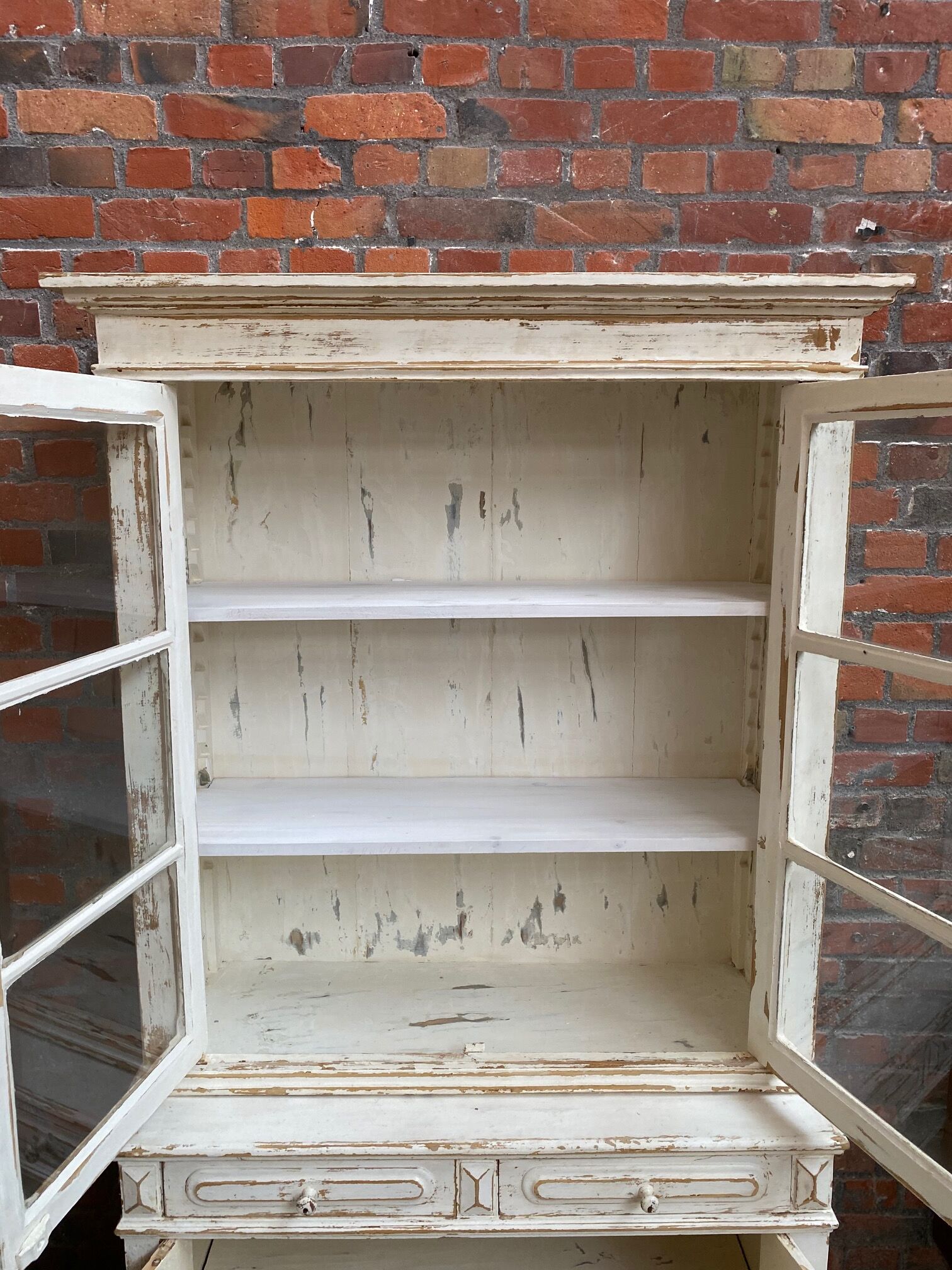 Old white patina vessel