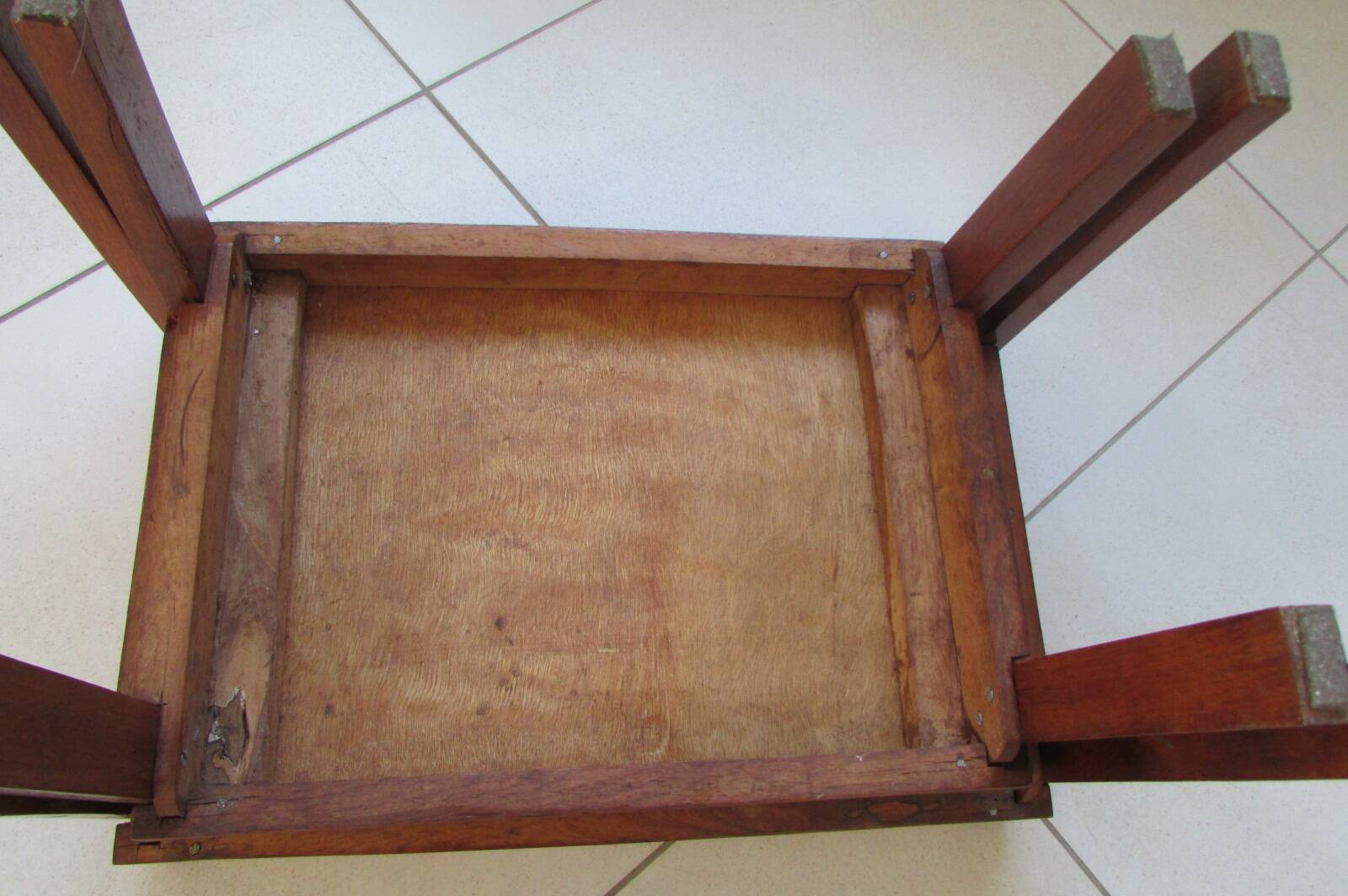 Paire de tables gigognes marquetées, Art déco
