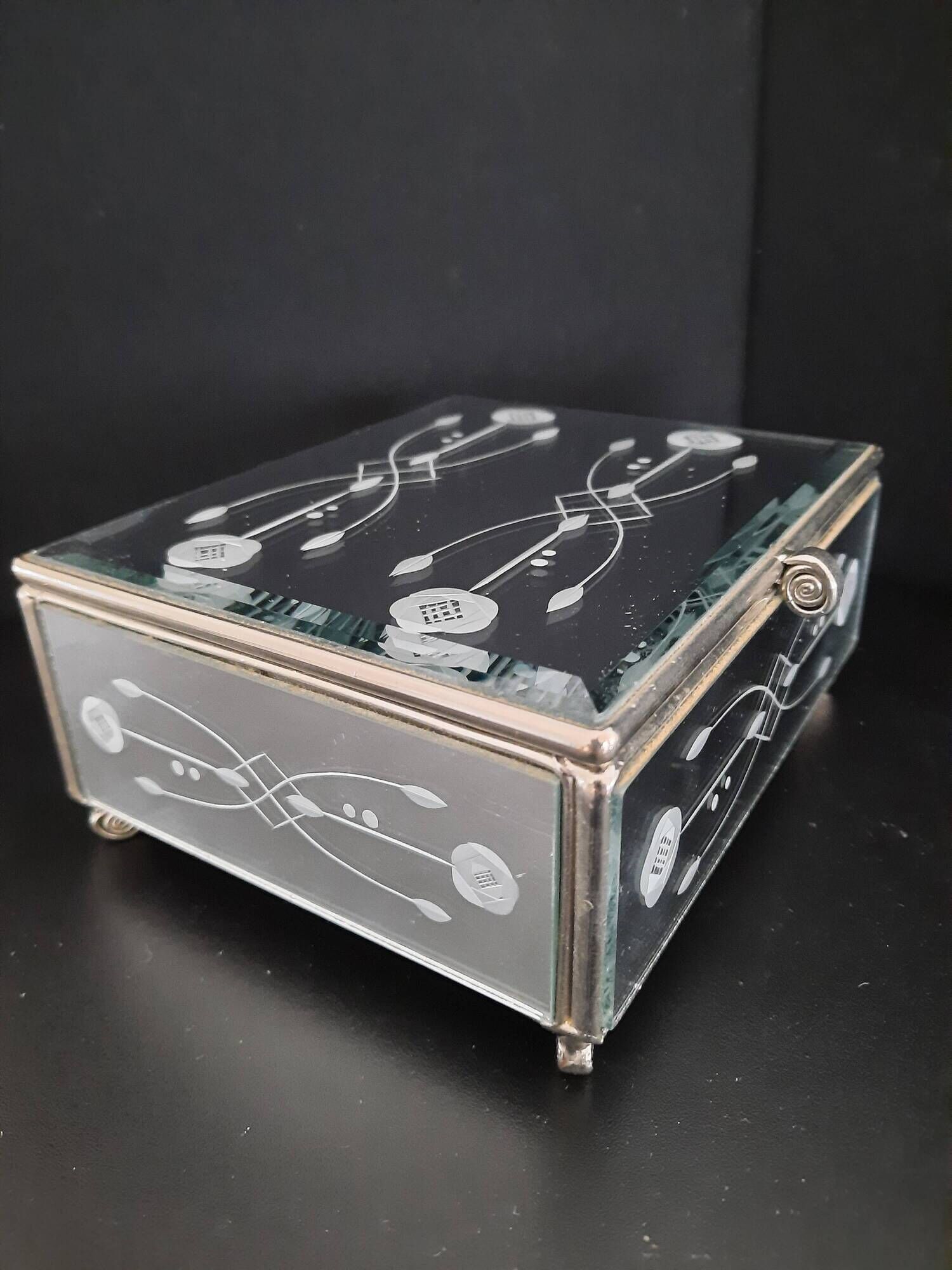 Vintage jewelry box 1950 50' 1960 60' beveled mirror rose pattern