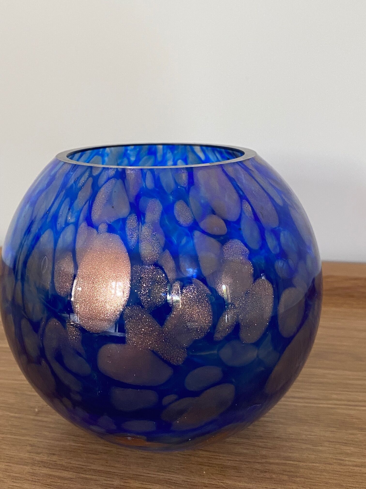 Blue vase in copper spotted glass