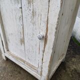 White Parisian buffet