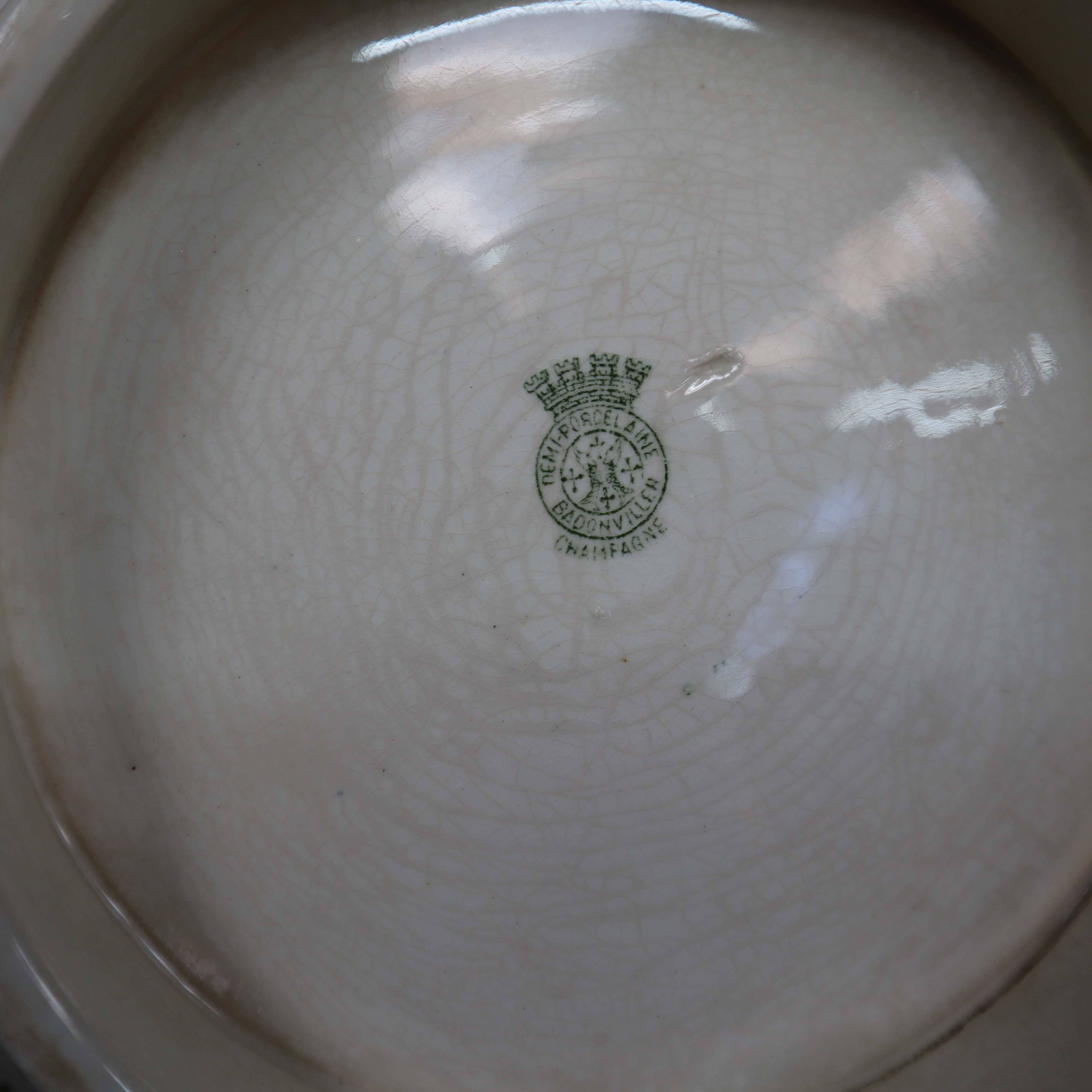 Badonviller Champagne model footed dish/composite bowl