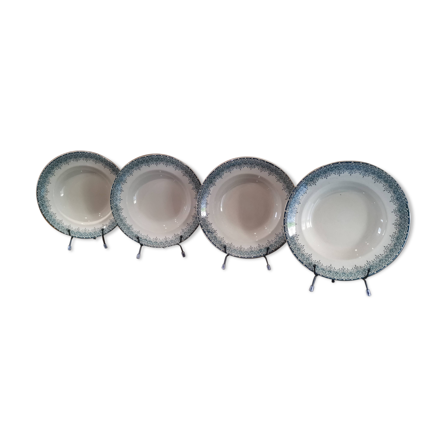 4 assiettes creuses en Terre de Fer Longwy modèle "Suzanne"