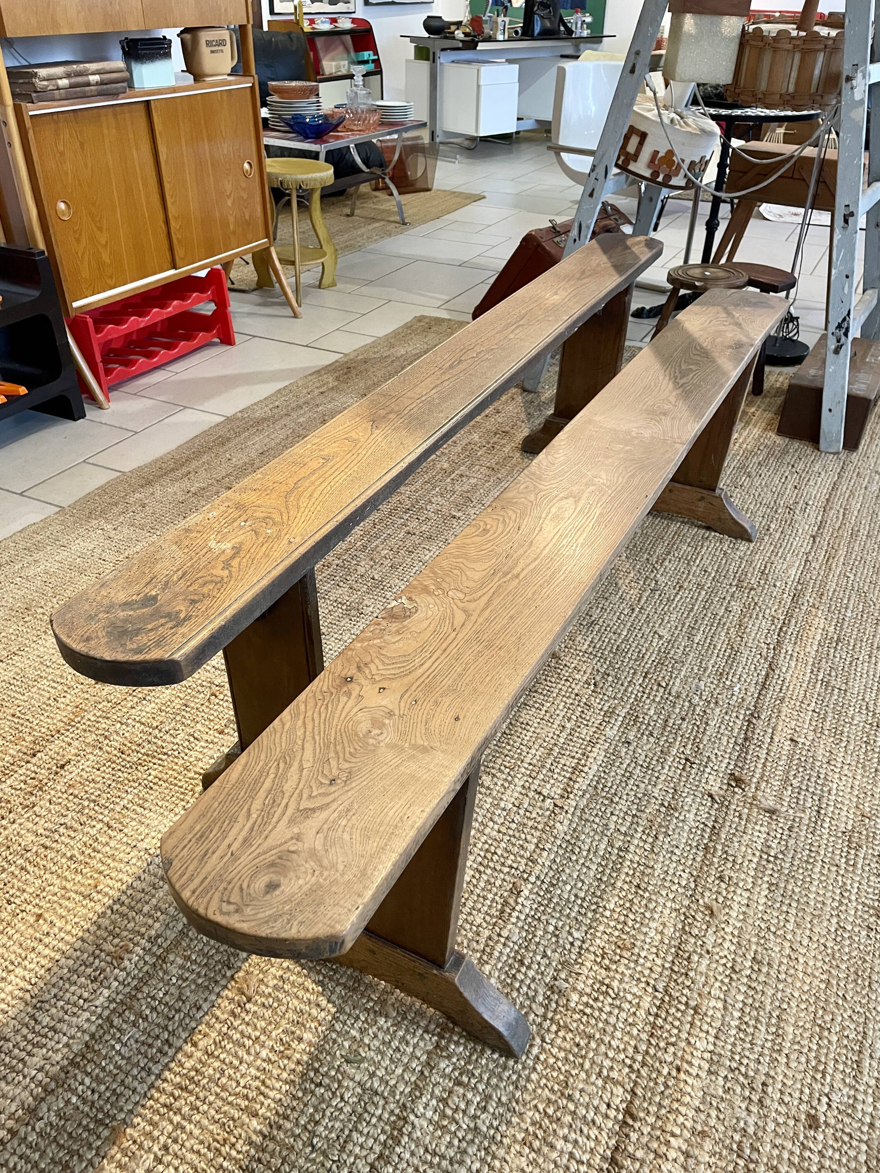 Lot de deux bancs de ferme