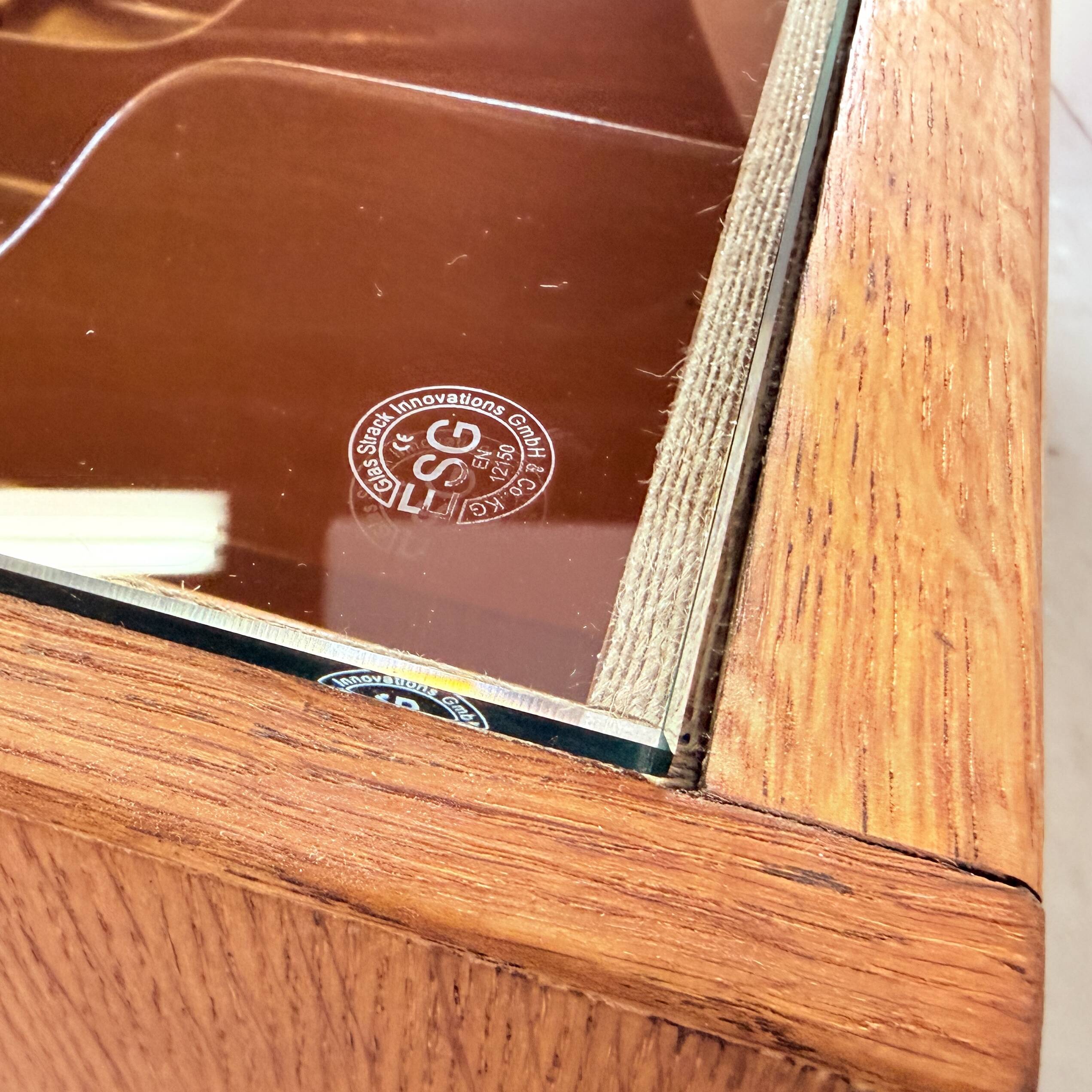 Vitrine en chêne vintage – Haka Ladenmöbel