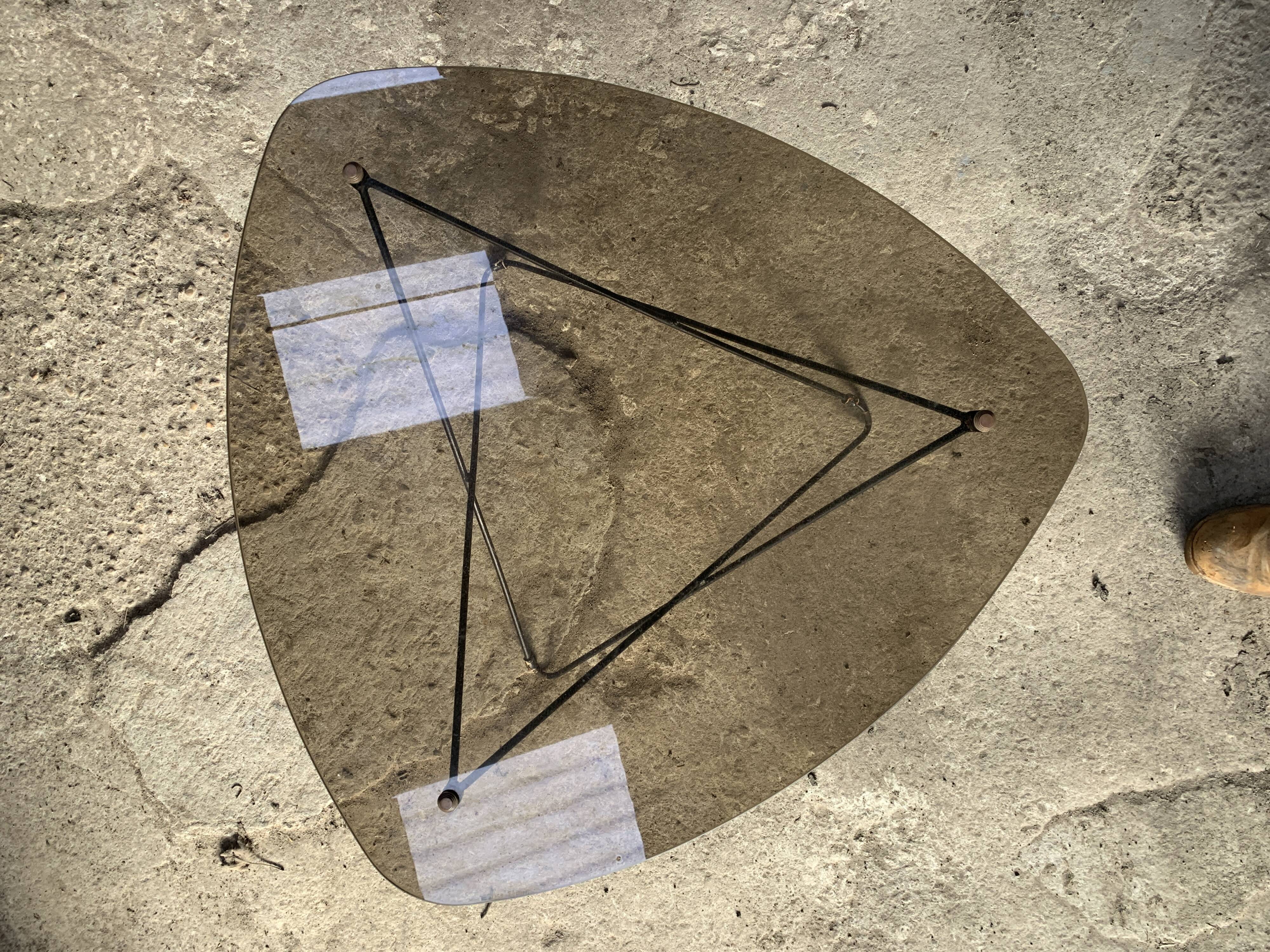 Florent Lasbleiz's coffee table for Airborne