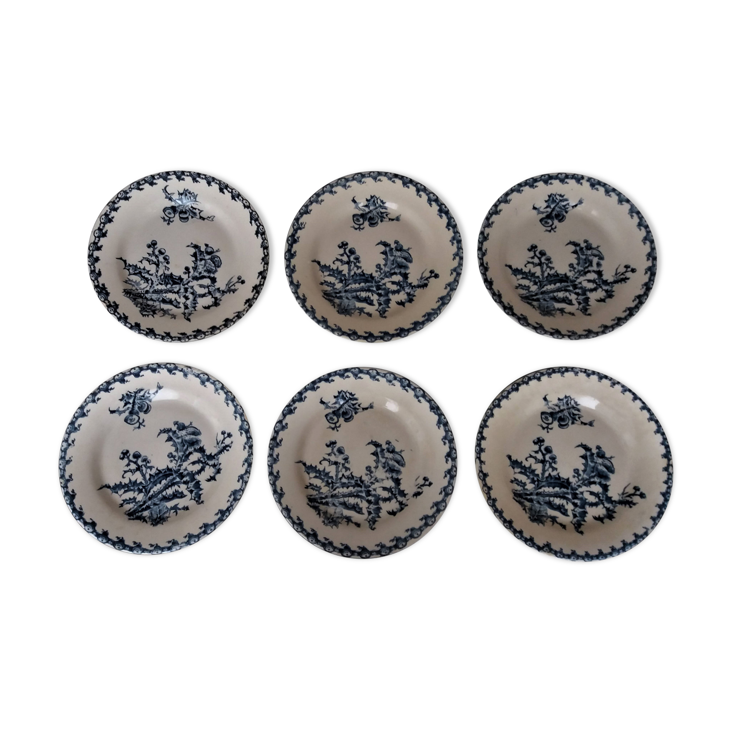 Lot of six flat plates in earthenware Gien décor blue thistles