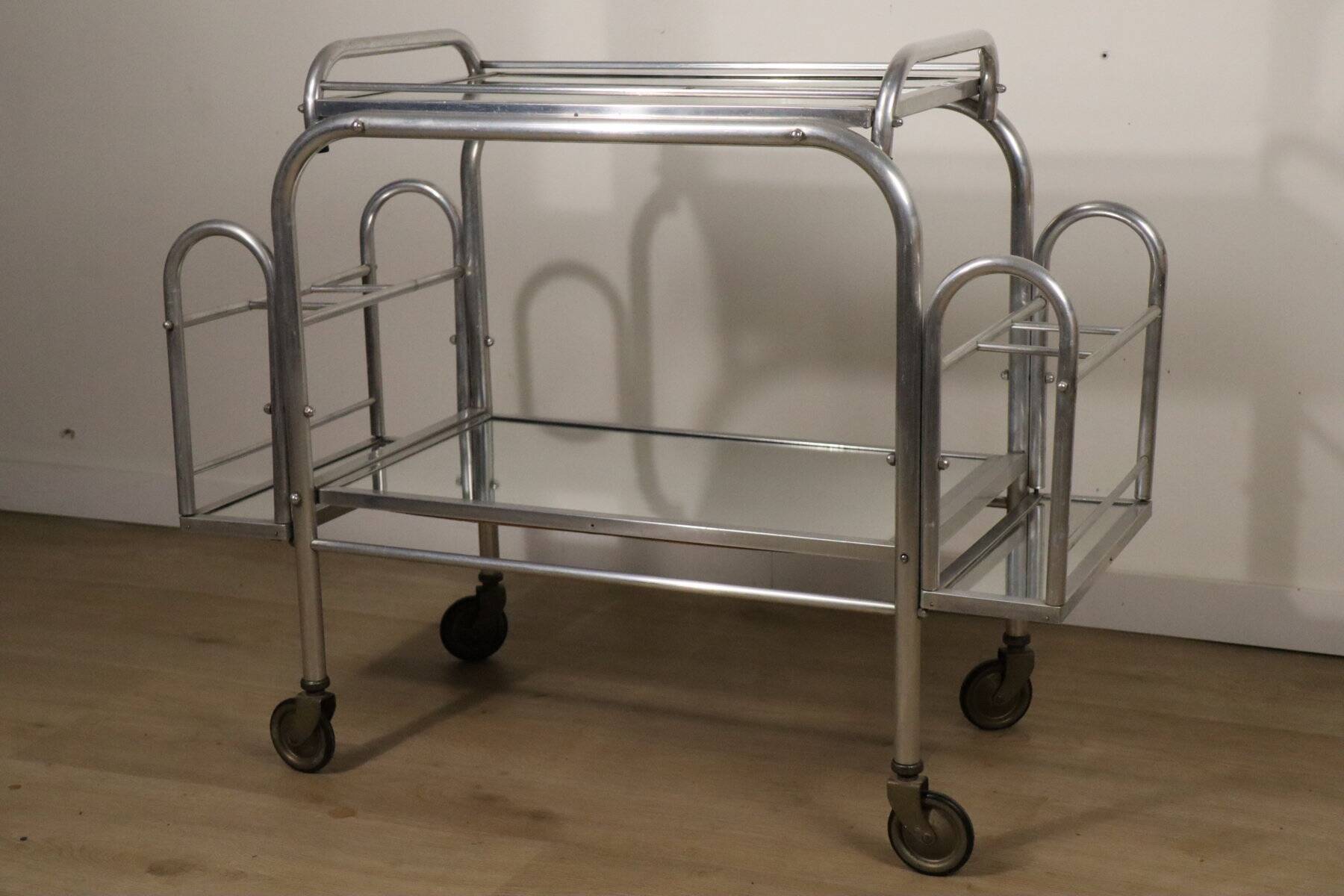 Desserte roulante vintage années 70 en métal chromé et verre miroir