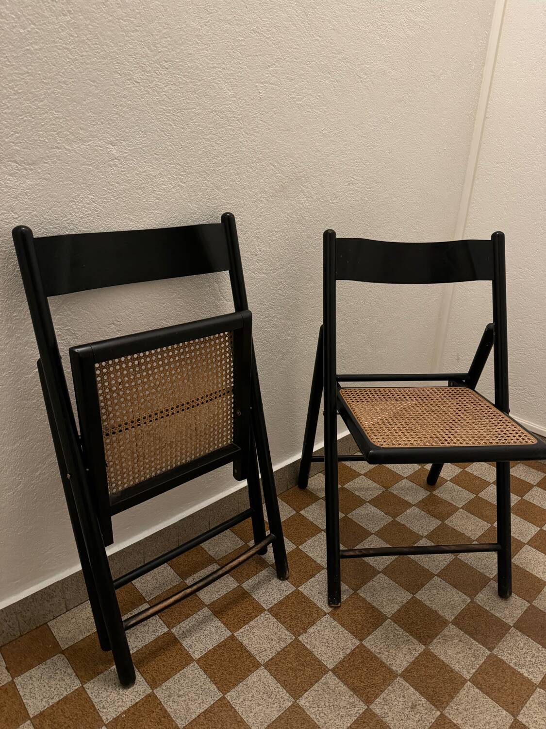 70s rattan cane folding chairs (X2)