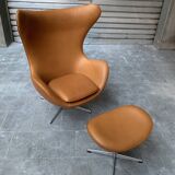 Restored Arne Jacobsen Egg armchair and ottoman for Fritz Hansen, 1960s