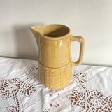 Grand pichet cruche en céramique ocre Sarreguemines art de la table vintage