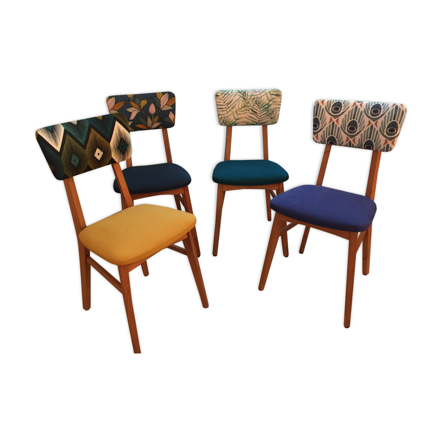 Suite de 4 chaises Bauman rénovées