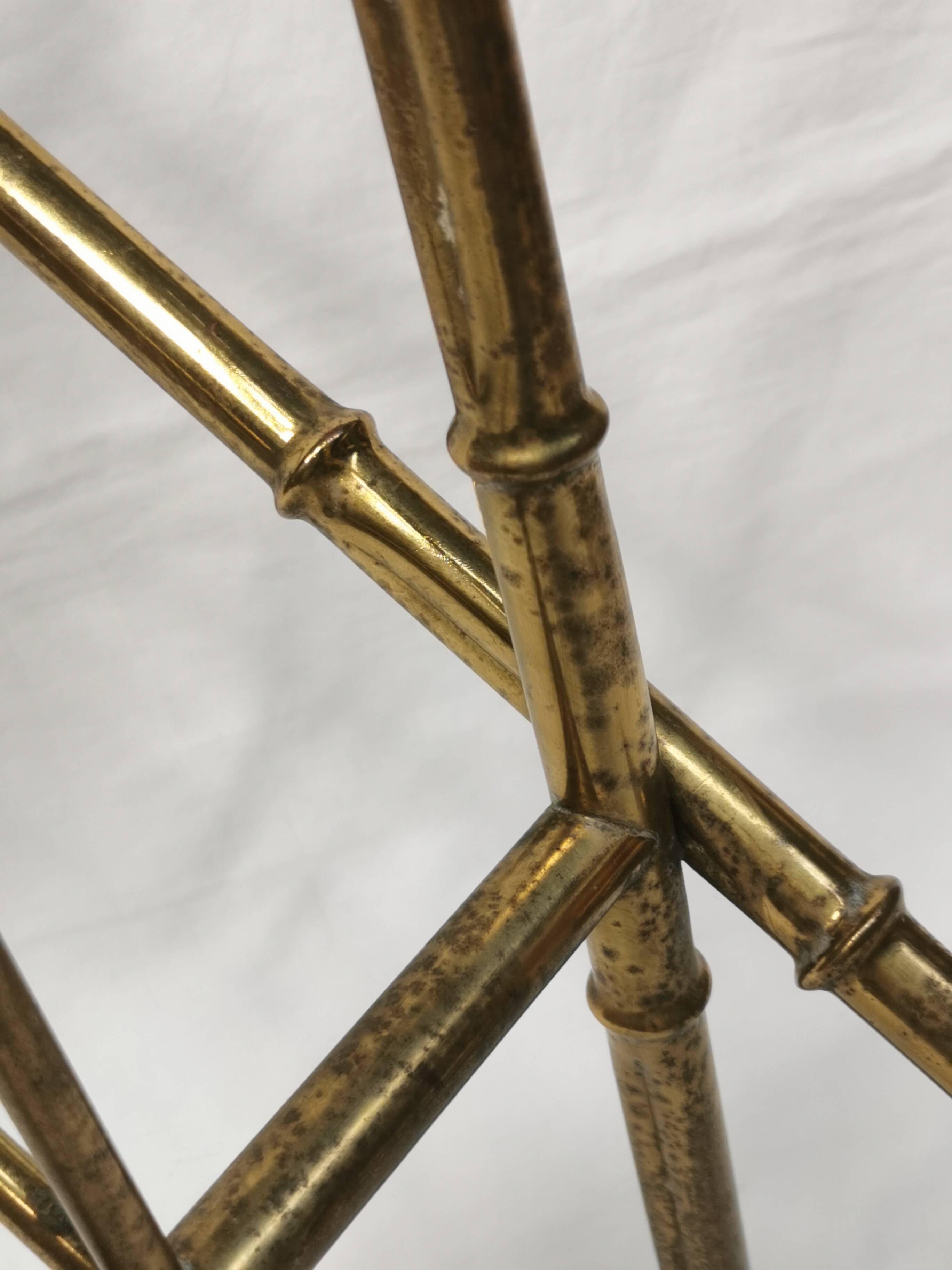 Vintage magazine rack 60s 70s Hollywood Regency style faux bamboo