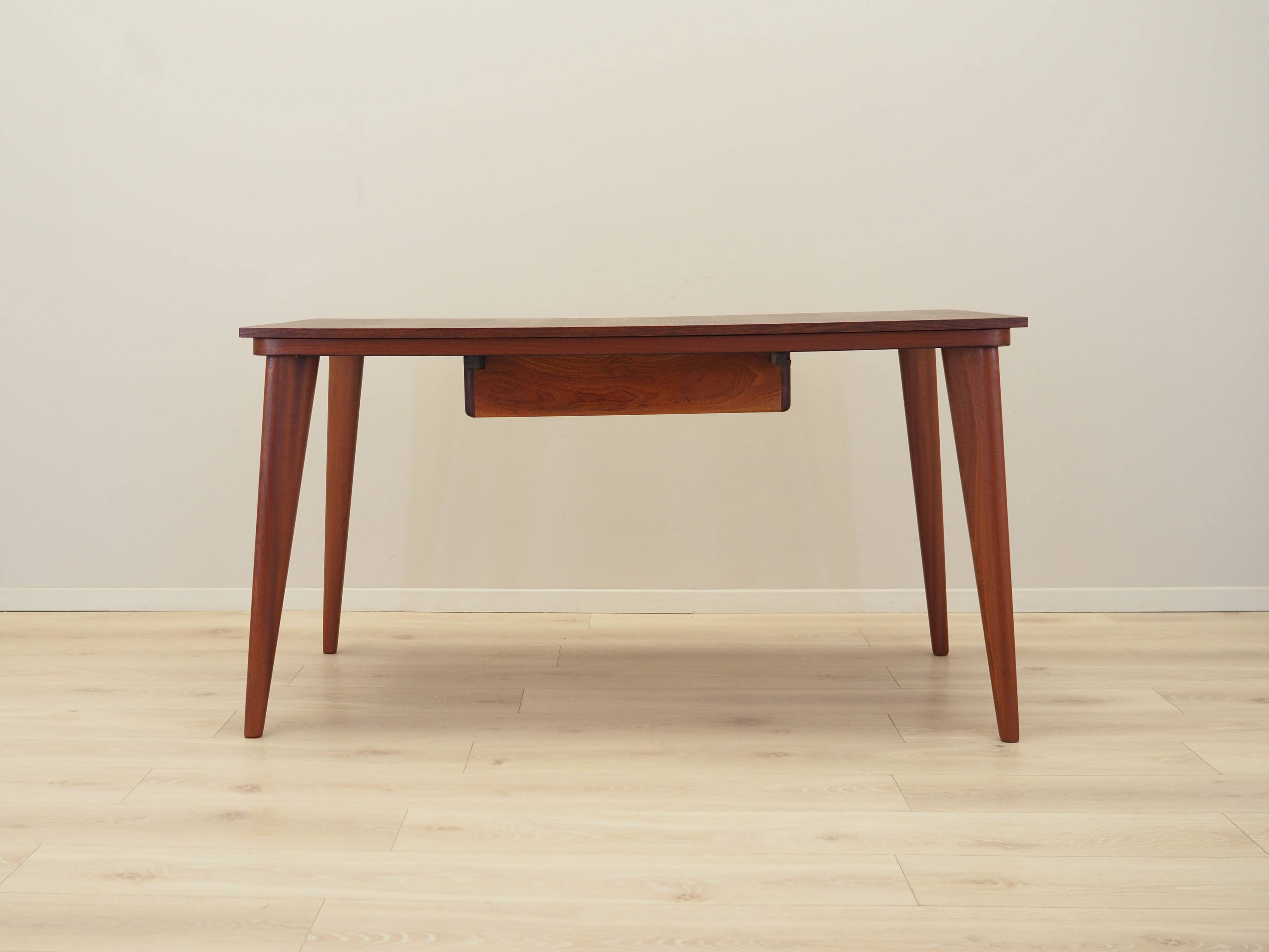 Oak desk, Italian design, 1970s, production: Italy