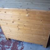 Solid wood chest of drawers