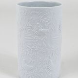 White relief Op Art porcelain vase by Bjorn Wiinblad, Rosenthal Studio Line, 1960s.