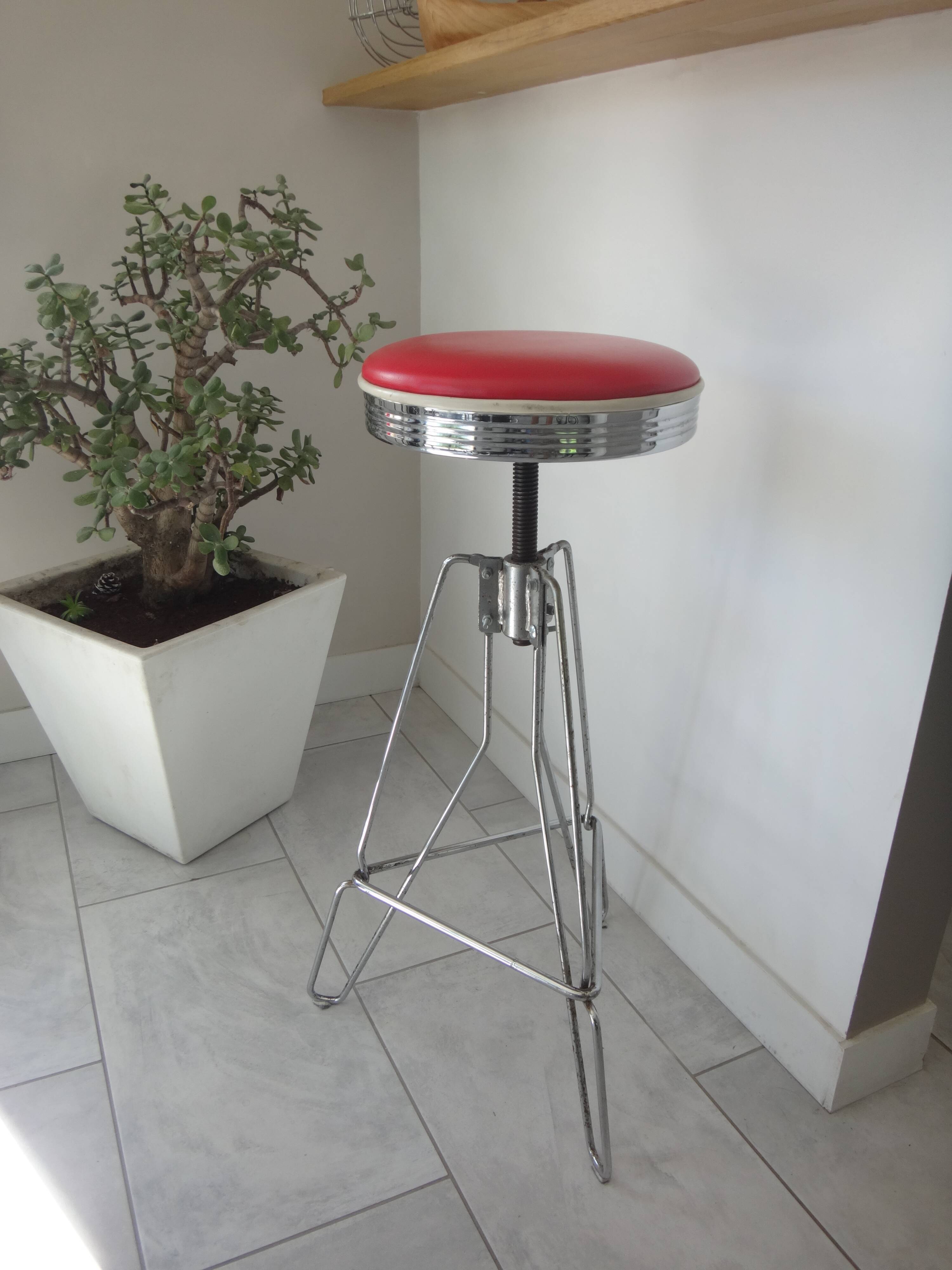 American bar stool 1980 tripod red leather