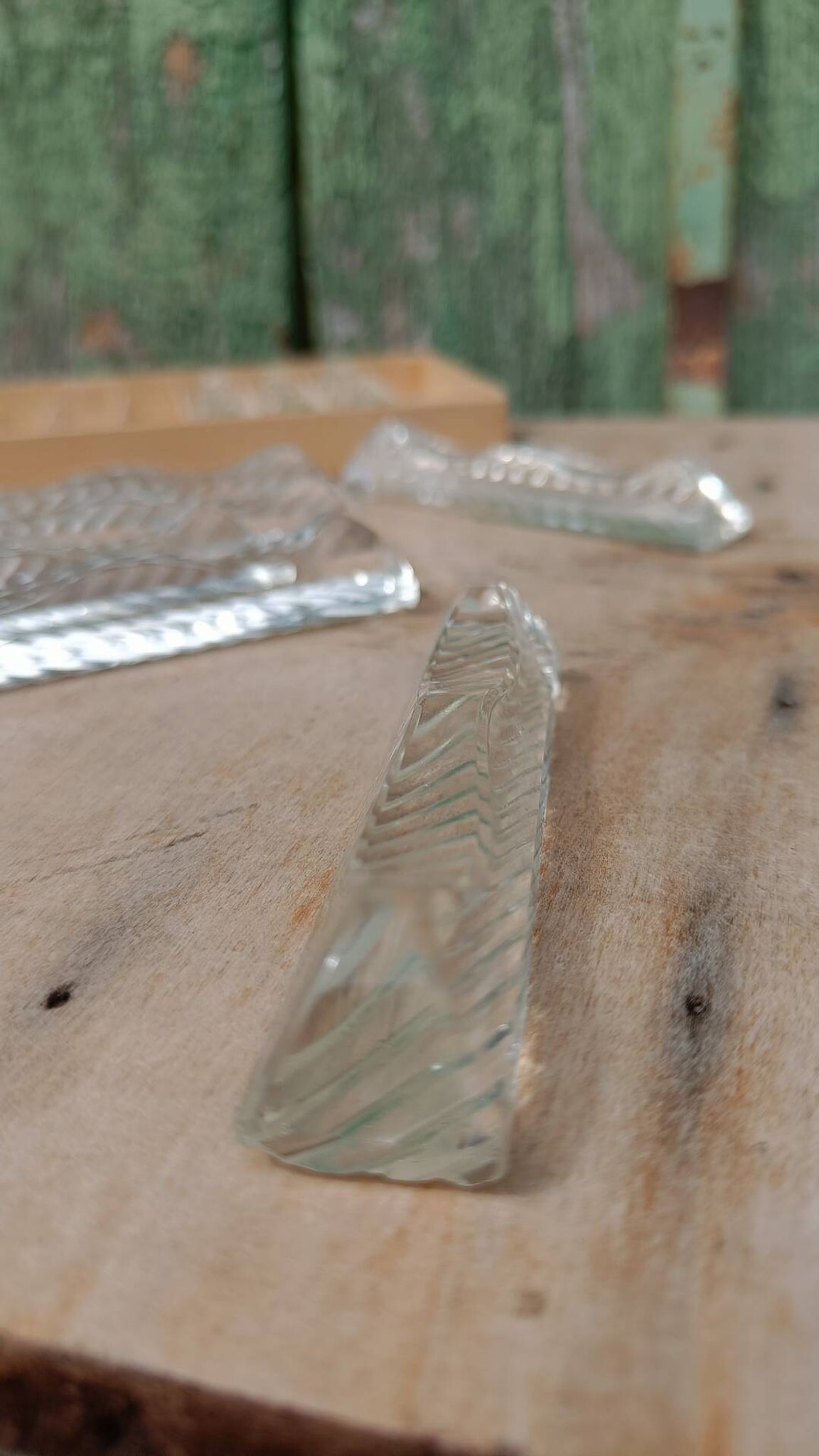 Set of 12 vintage double crystal knife rests with box