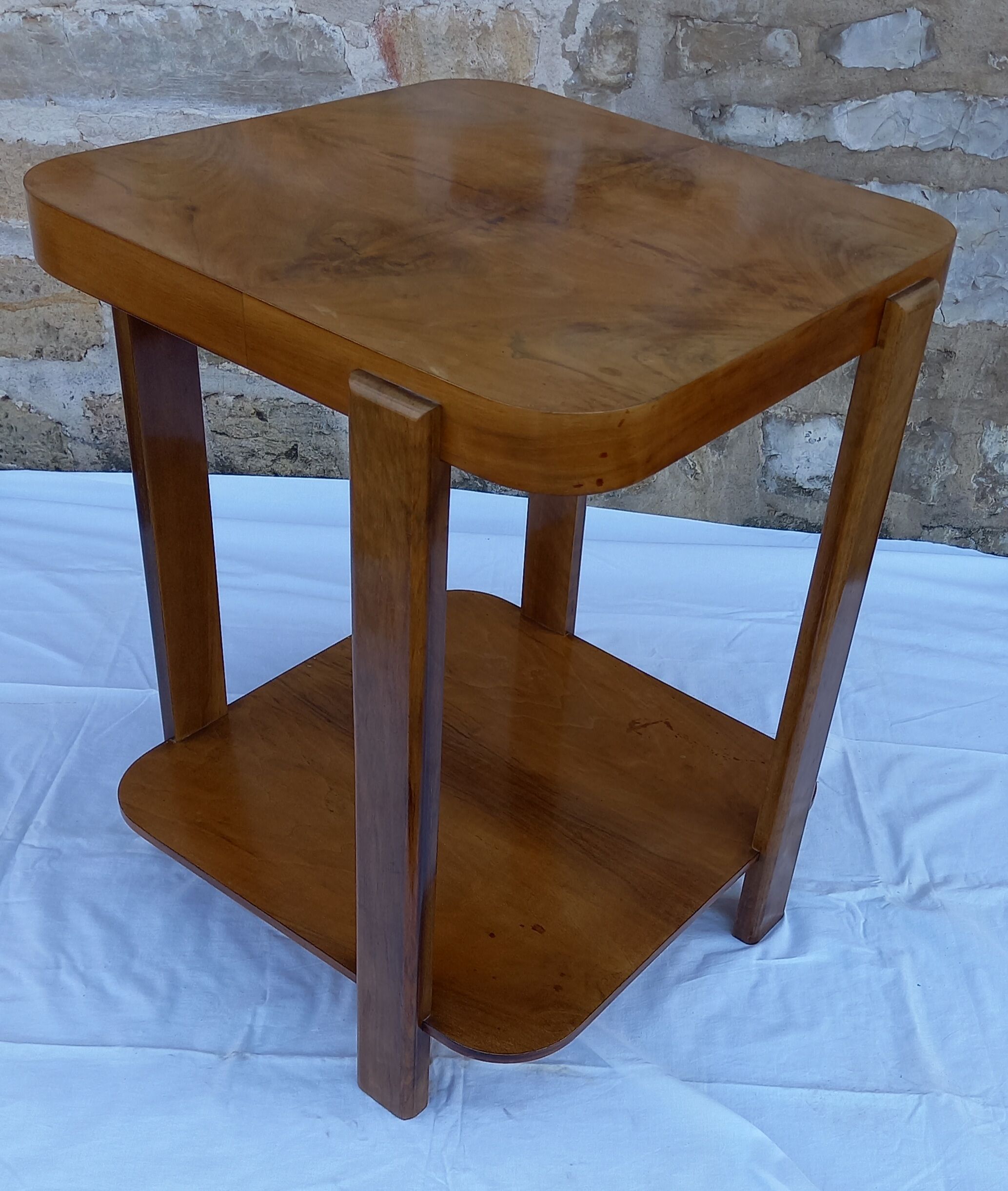 Wooden table and walnut bramble veneer