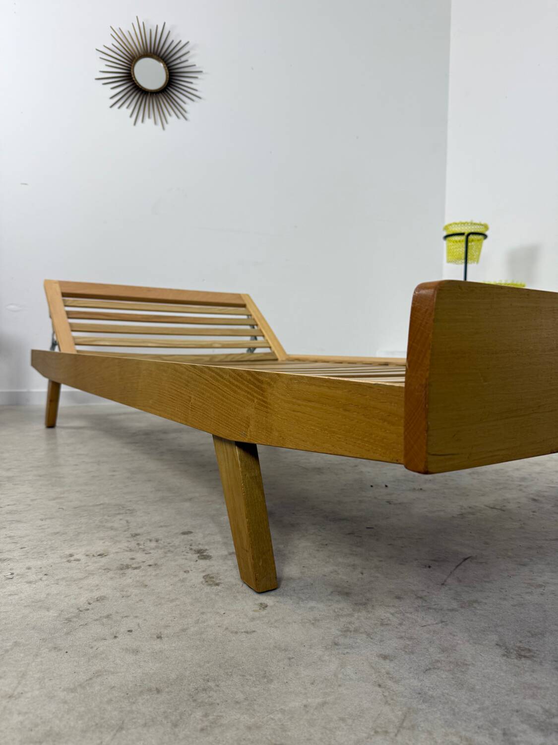 Ancienne banquette Daybed / lit réglable en bois design Holma vintage années 60