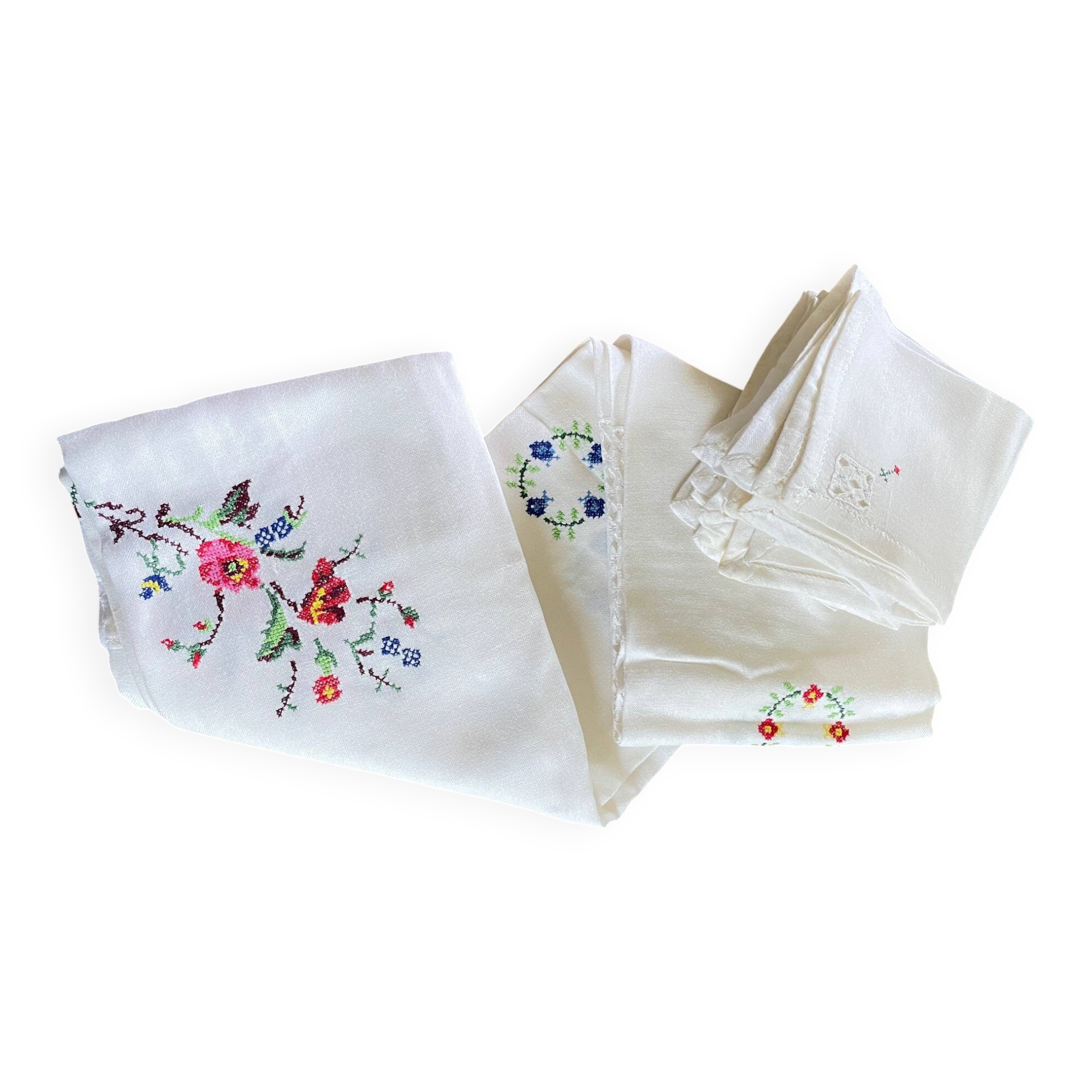 Embroidered tablecloth + 12 vintage napkins