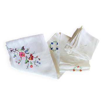 Nappe brodée + 12 Serviettes vintage